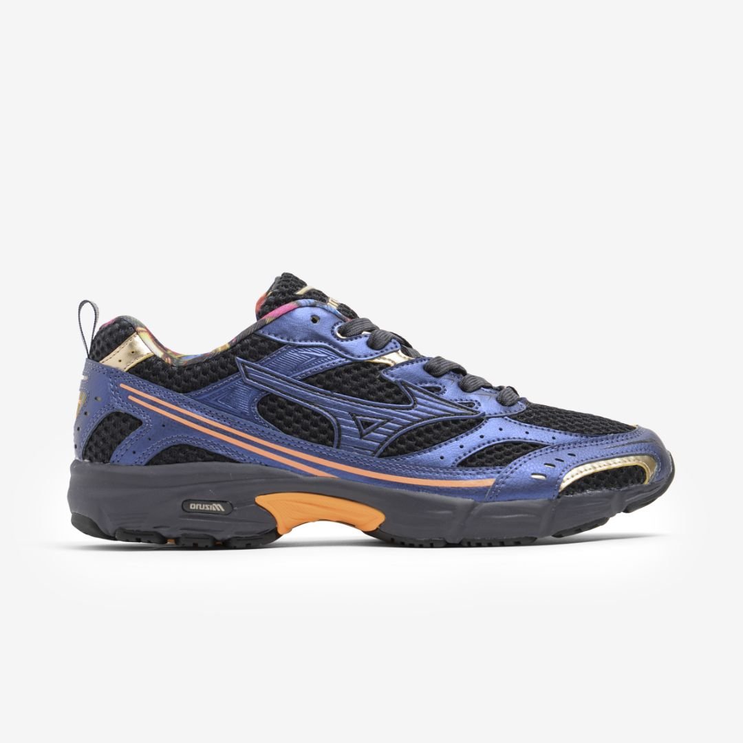 Mizuno MXR Black White & Nimbus Cloud