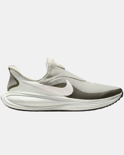 Nike Revolution 8 EasyOn