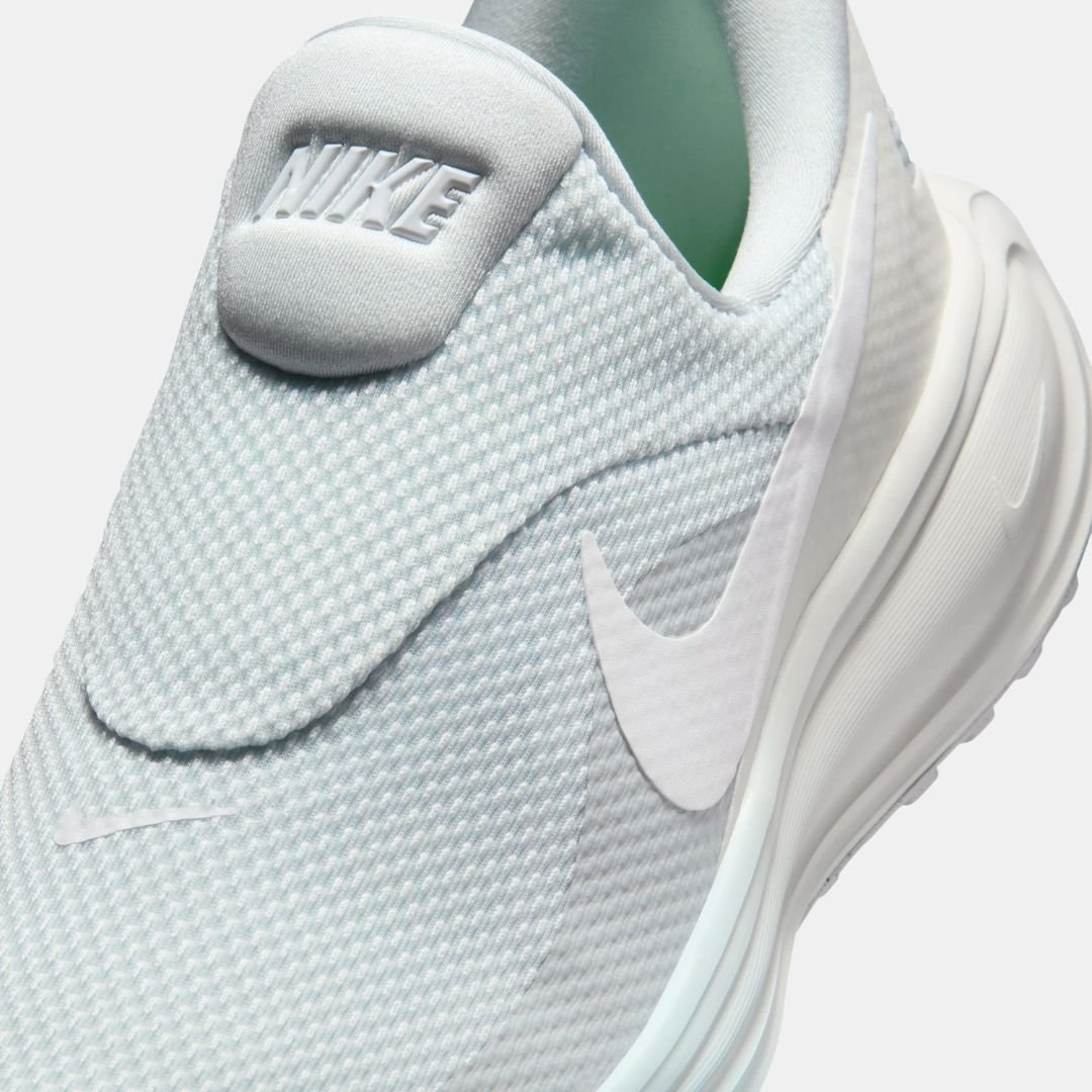 Nike Revolution 8 EasyOn - Image 5