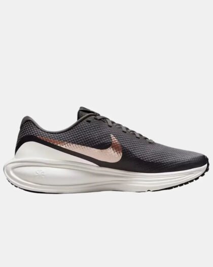 Nike Revolution 8