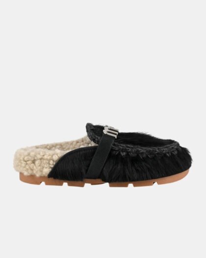 Mou Winter Bio Slide Long Hair Pony & Logo Long Hair Pony Black