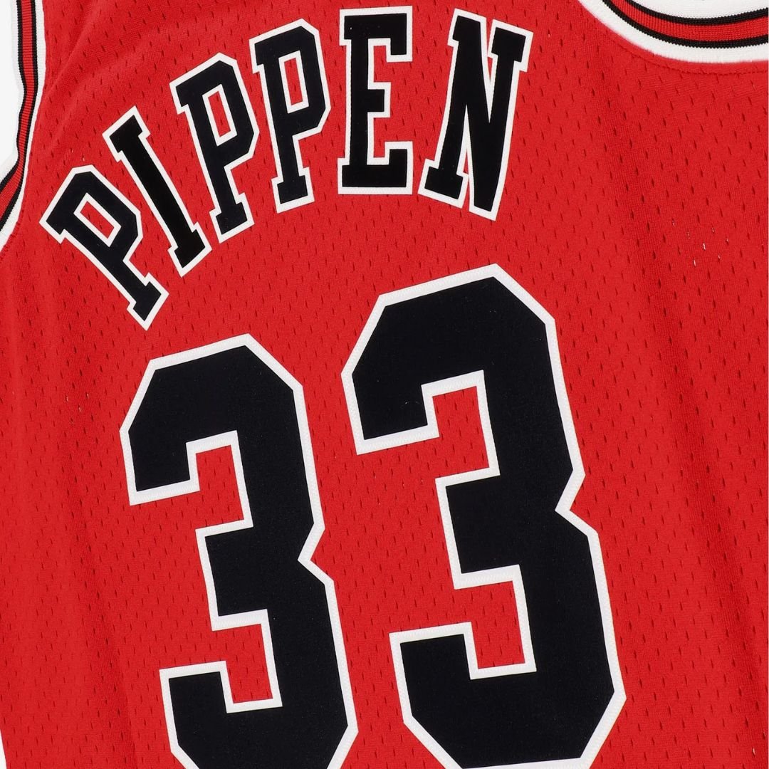 Mitchell & Ness Scottie Pippen Chicago Bulls Classics Swingman - Image 3