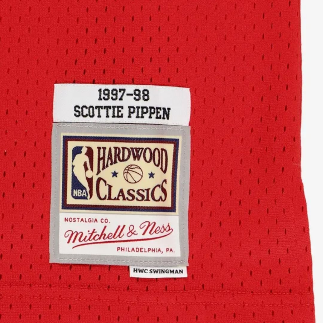 Mitchell & Ness Scottie Pippen Chicago Bulls Classics Swingman - Image 4