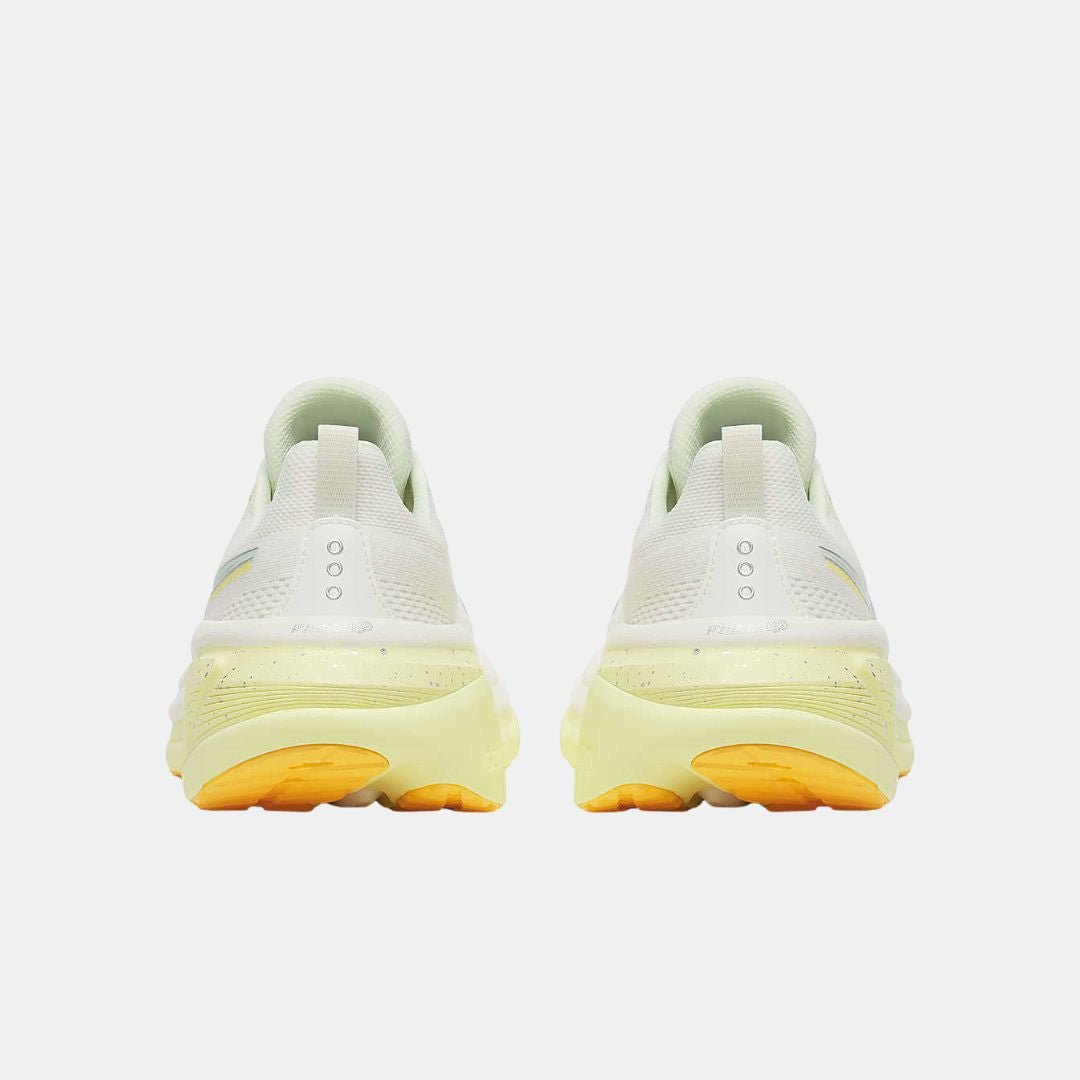 Saucony Hurricane 25 Ivory & Tender - Image 5