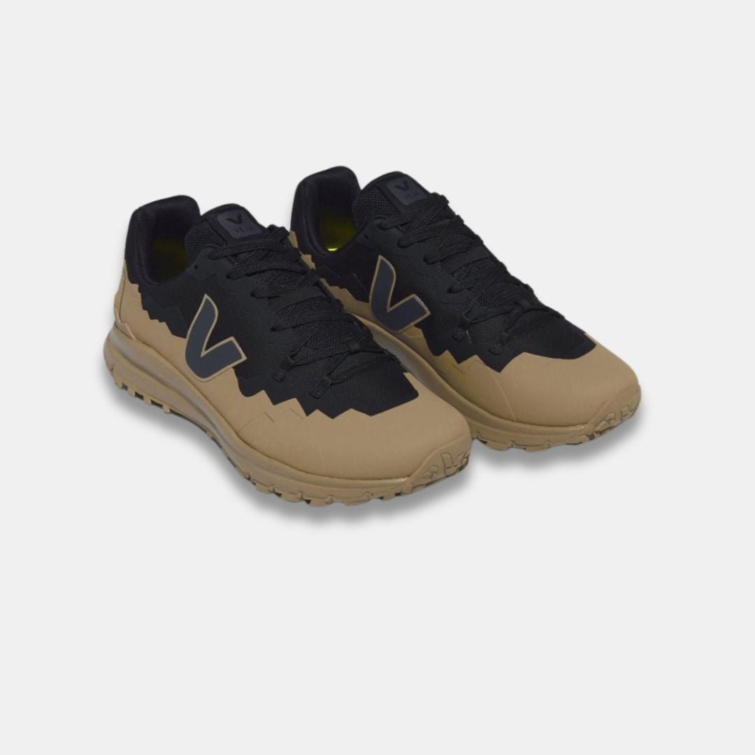 Veja Men's Fitz Roy Trek Shell Black Grafite Dune - Image 2