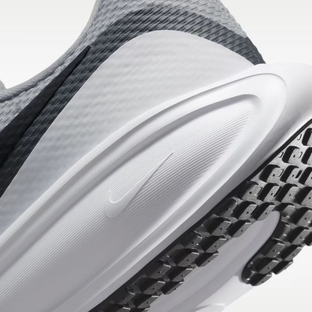 Nike Revolution 8 - Image 5