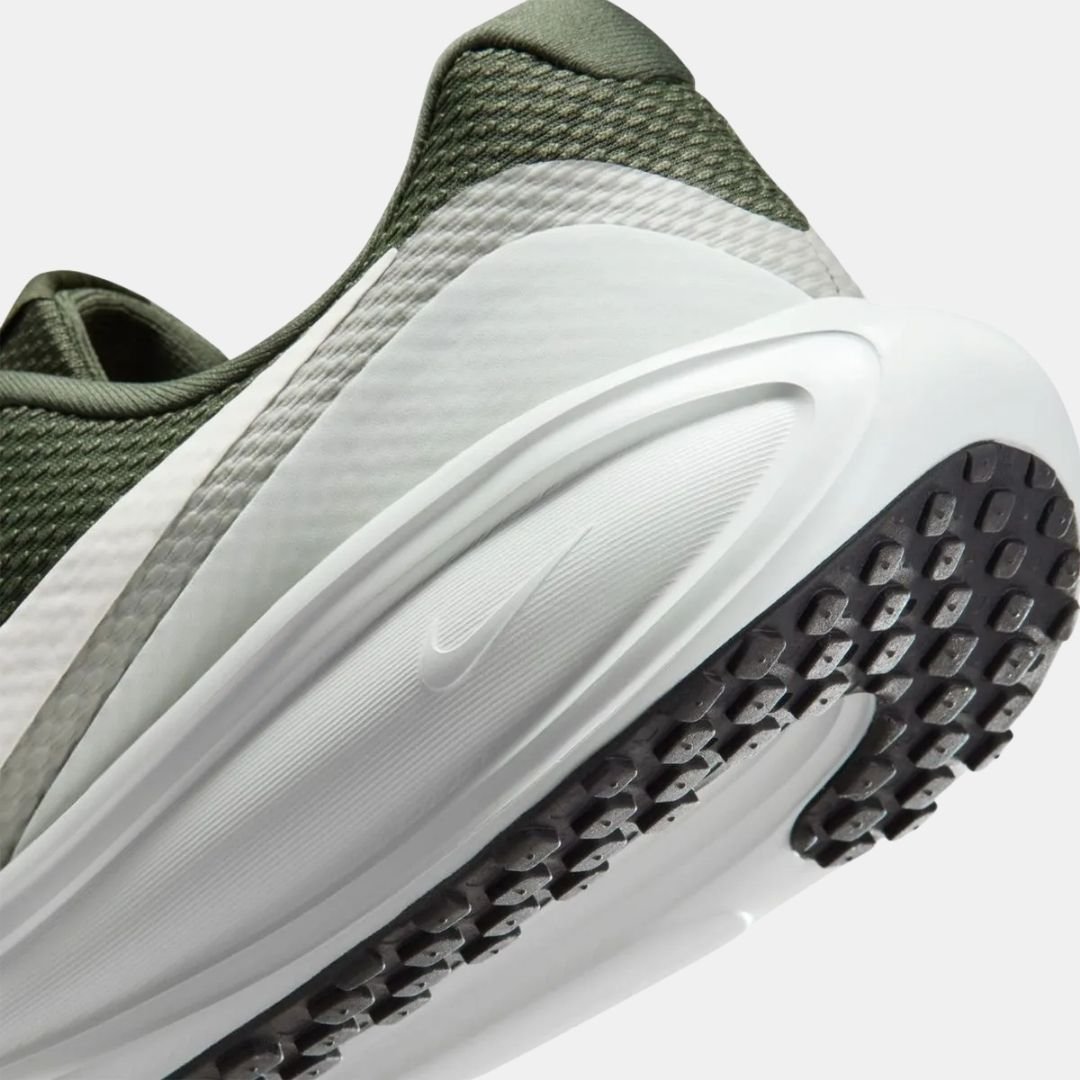 Nike Revolution 8 - Image 5