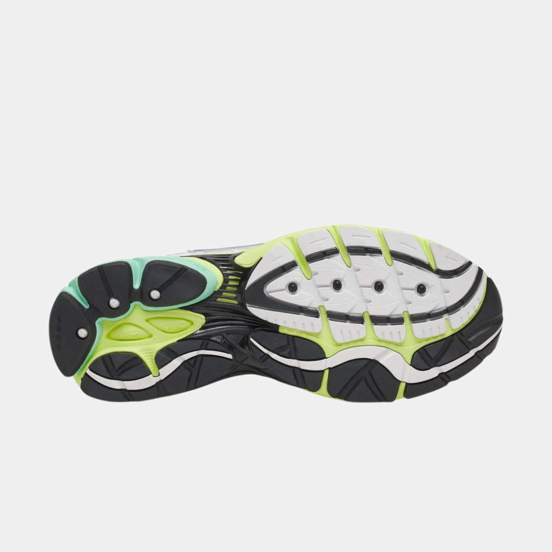Saucony ProGrid Omni 9 White & Tart - Image 5